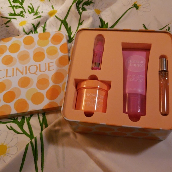 Clinique Happy Treats 2025